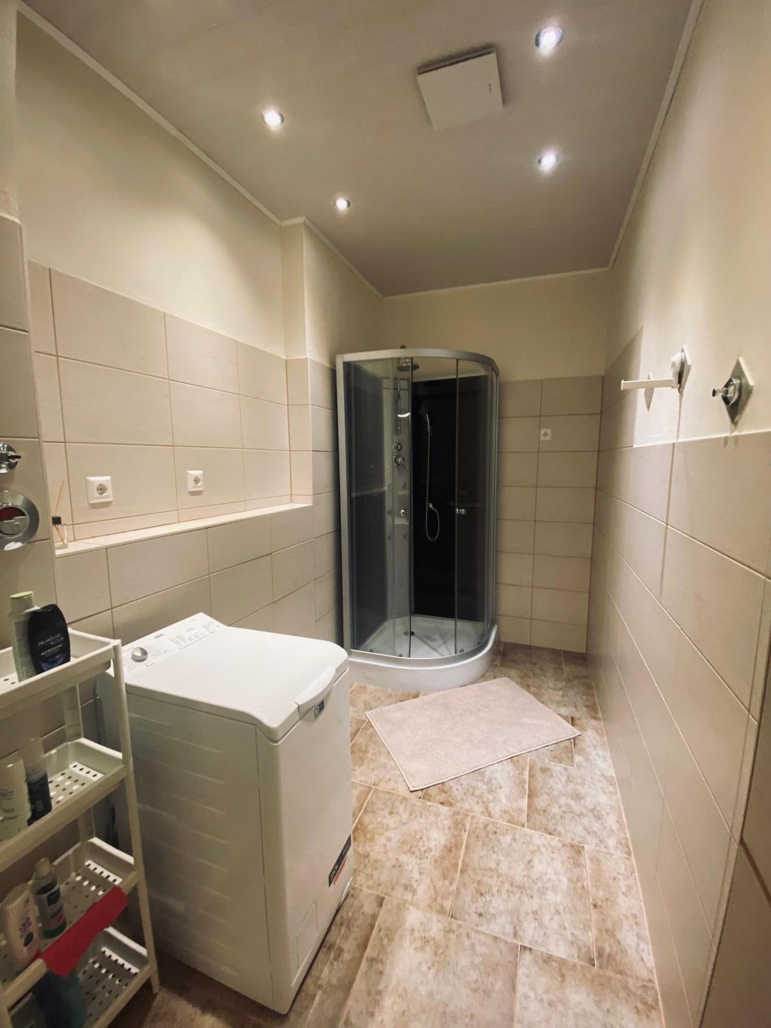Flat For Up To 4 People In Dresden-Striesen Apartman Kültér fotó